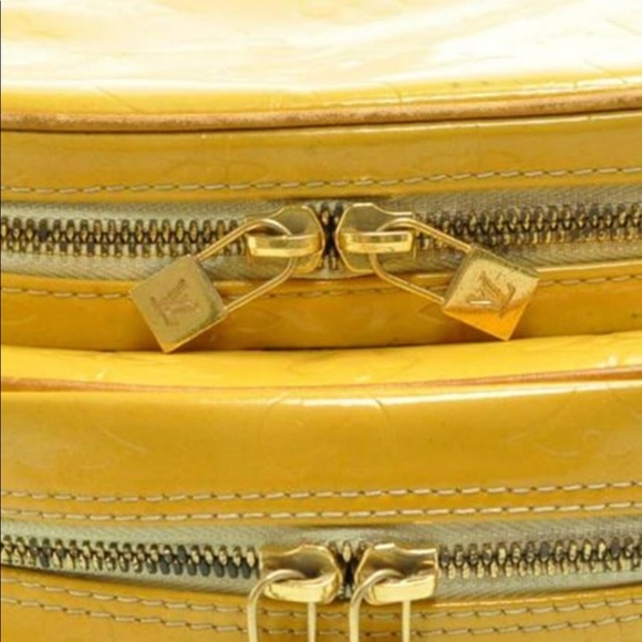 Authentic Louis Vuitton Monogram Vernis Wooster - Picture 3 of 9